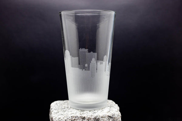 Winston Salem, North Carolina Skyline Pint Glass Barware