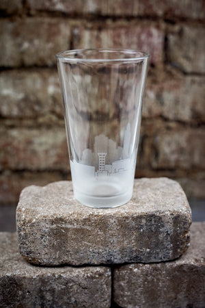 Lincoln Skyline Pint Glass Barware - Urban and Etched